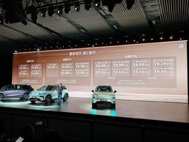 起亚智跑2017新款上市__2018三星手机c系列新款